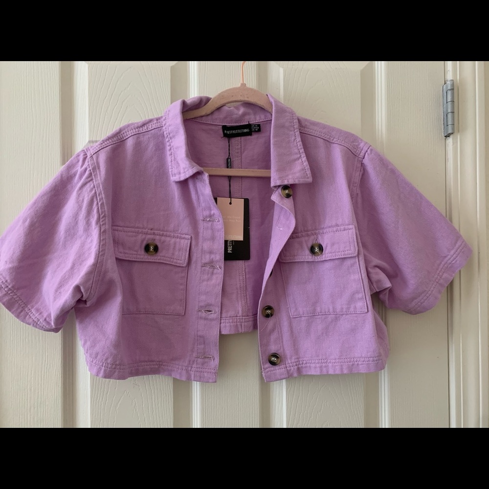 Cropped shirt.